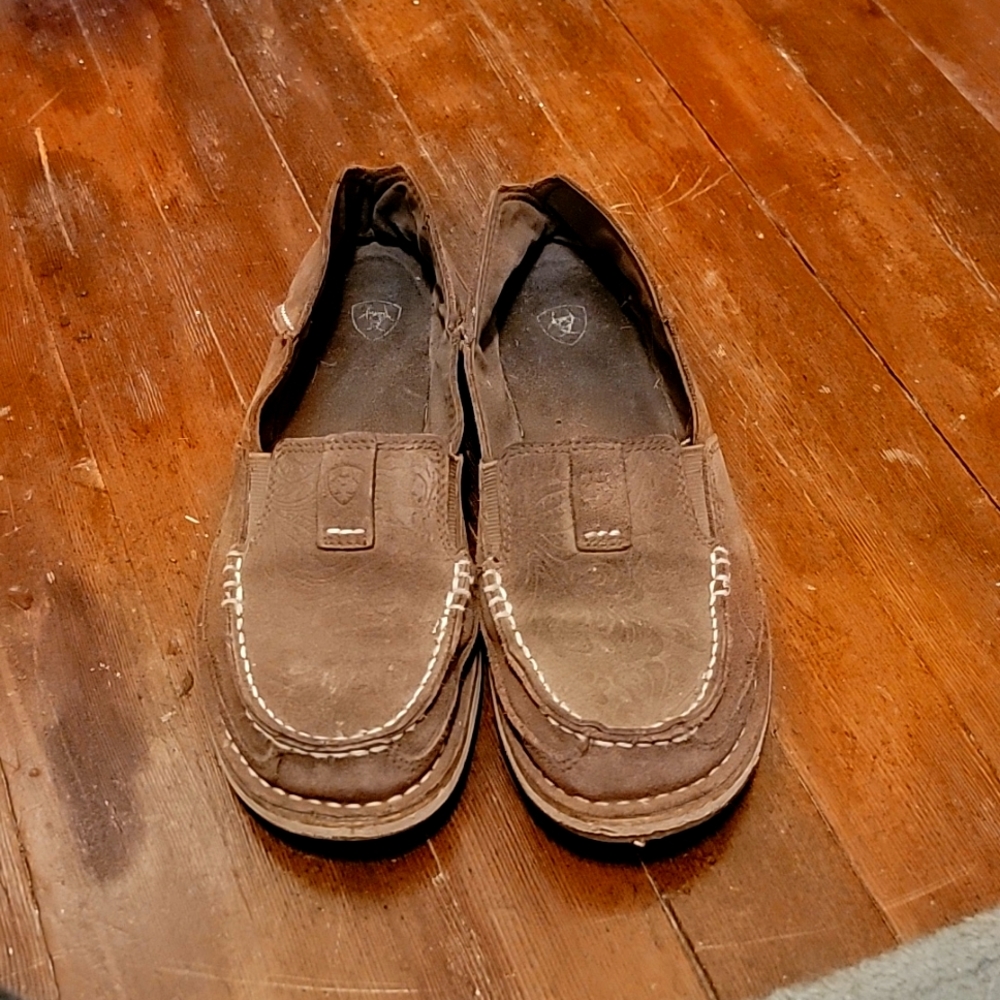 Ariat Cruisers